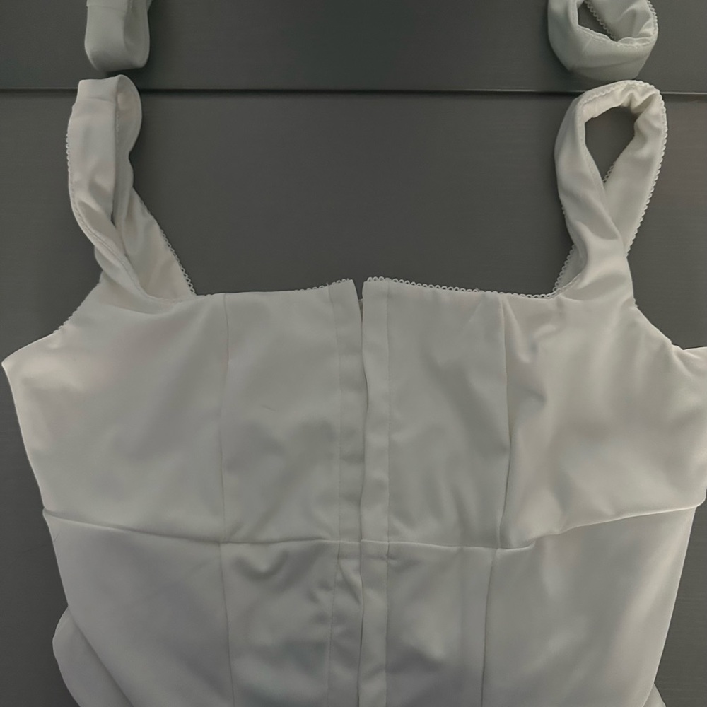 Elegant White Sleeveless Top